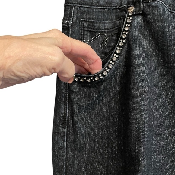 Roadrunner Black Denim Capri Pants - Size 16 Bling on all pockets -Silver thread - Picture 10 of 12